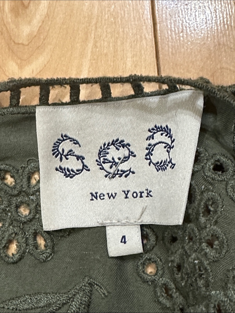 NWOT Sea New York Olive Green Embroidered Women's Top - Picture 3 of 7